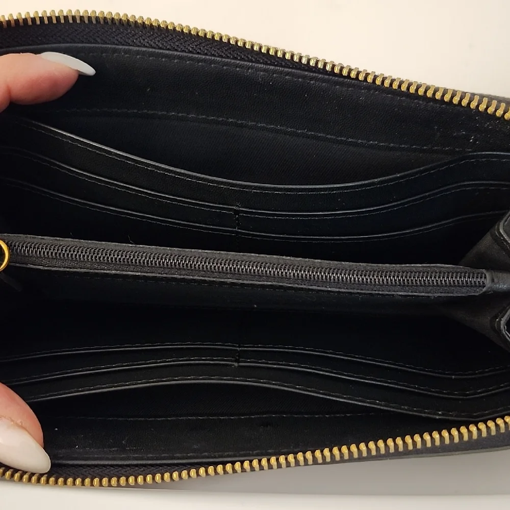 Fossil Expandable Leather Crossbody w/Free Fossil Wallet